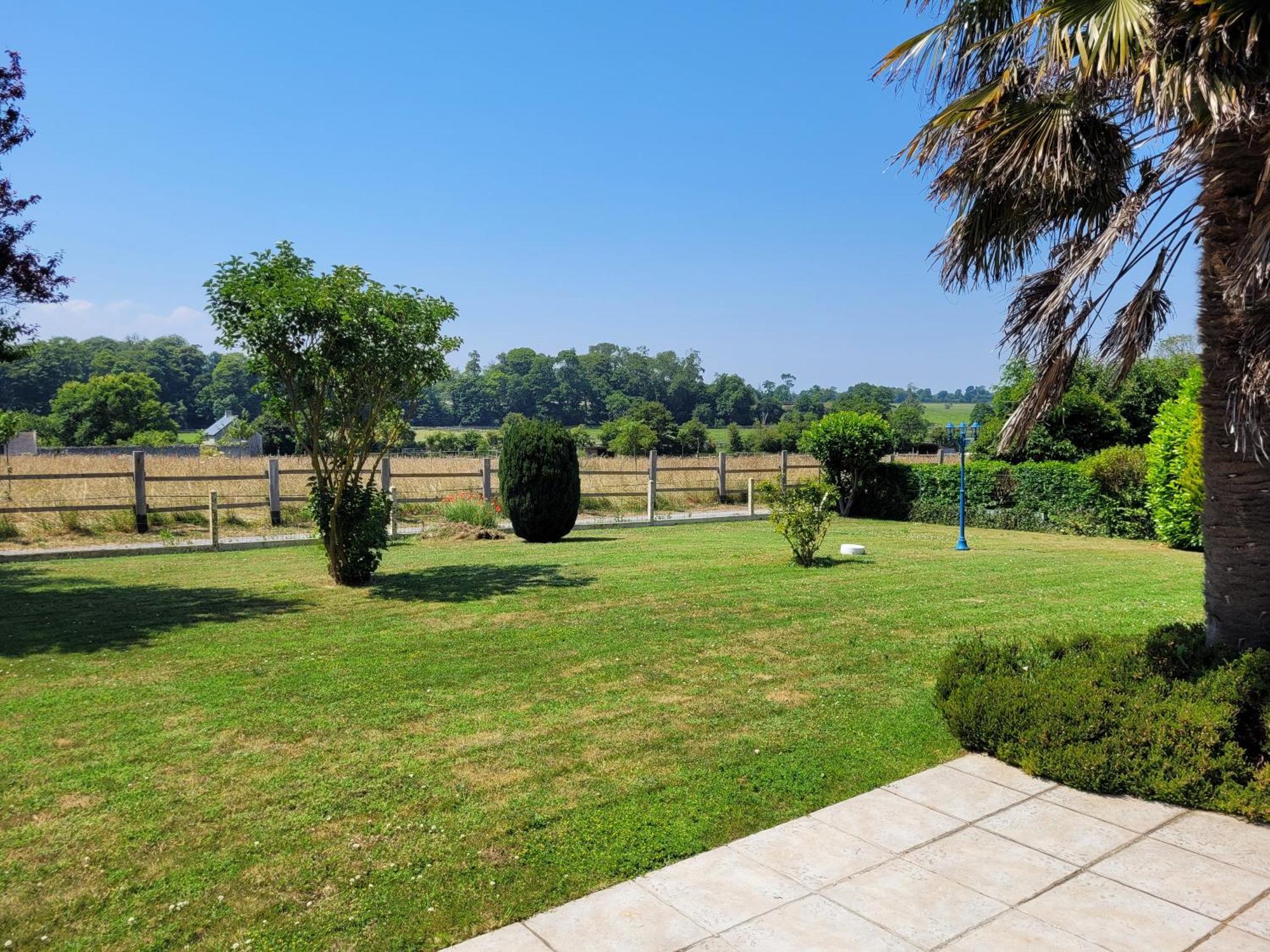 Bed and Breakfast Osy Normandy Russy Екстер'єр фото